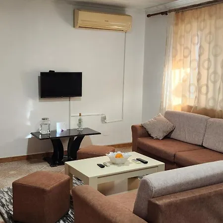 Star Apartment *
